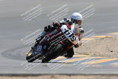 media/Apr-09-2023-SoCal Trackdays (Sun) [[333f347954]]/Turn 10 (115pm)/